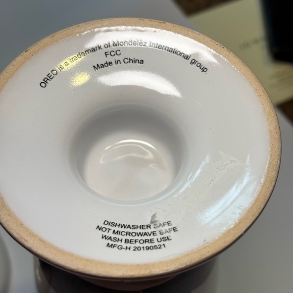 2X Oreo Cookie Ceramic Ice Cream Footed Milkshake Cups 16 oz Glasses set of 2. - Picture 4 of 5